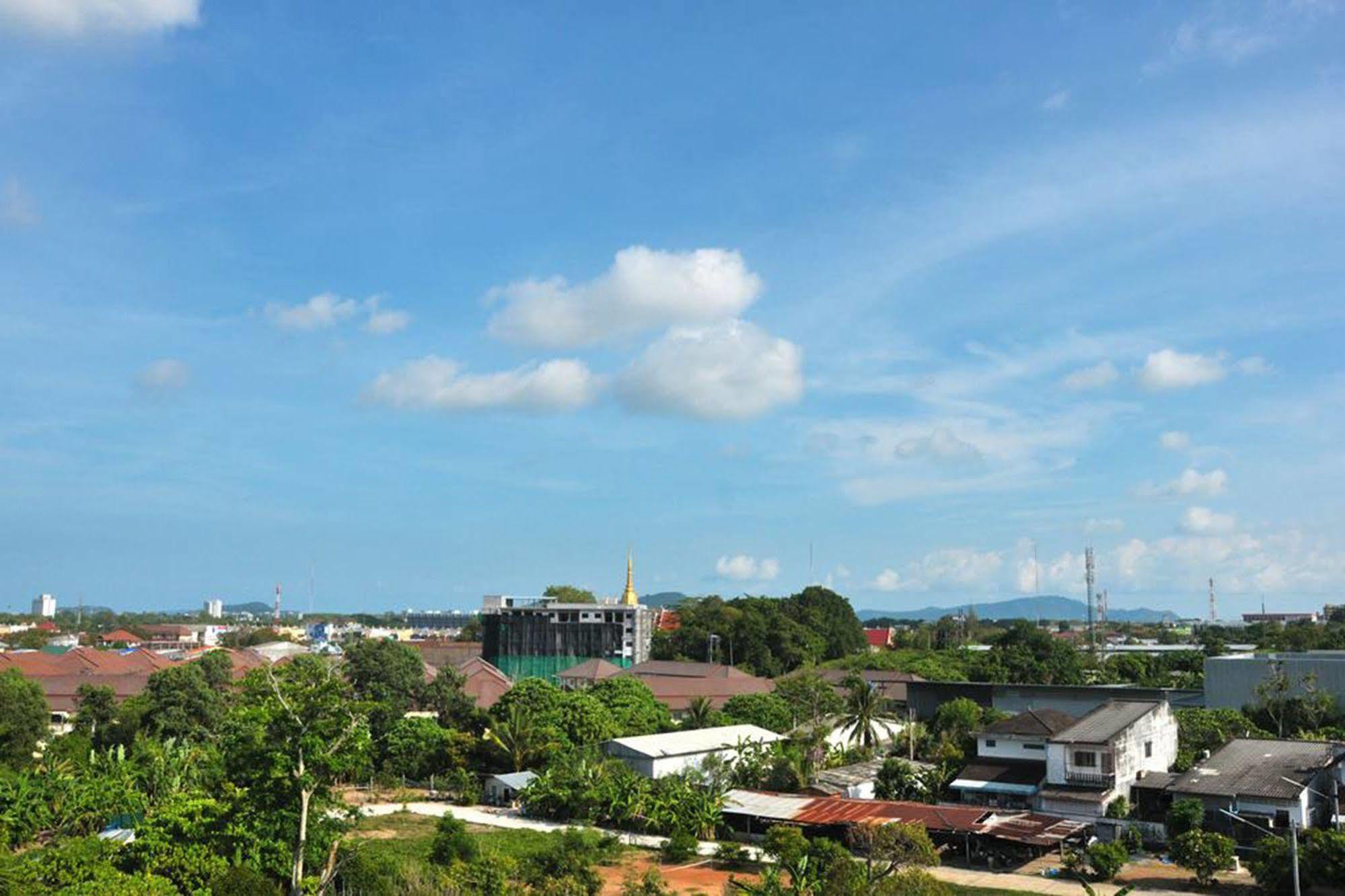Dusit Naka Place Phuket Exterior foto